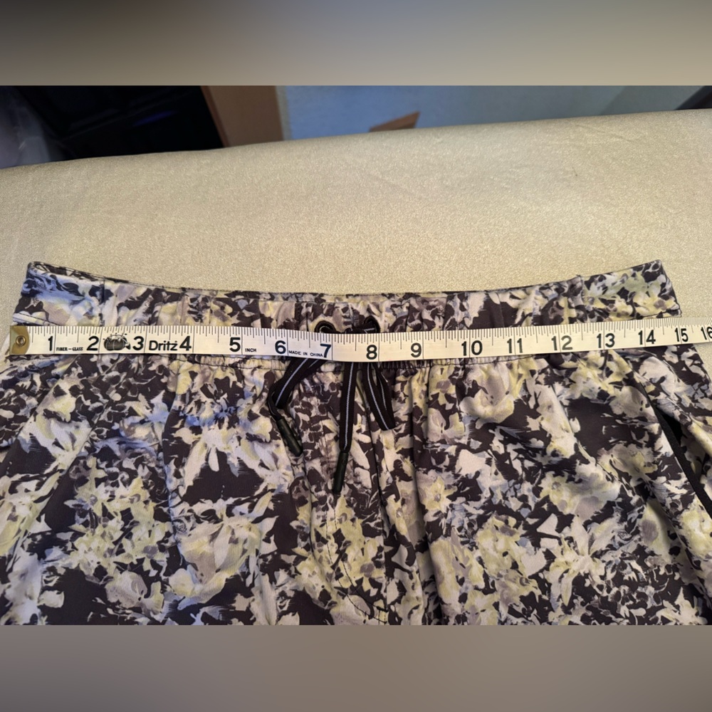 Lululemon Active Pants - Picture 4 of 5